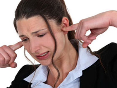 中耳炎会引起什么症状