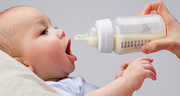 新生儿奶粉喂养量