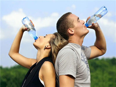 多喝水会得尿毒症吗