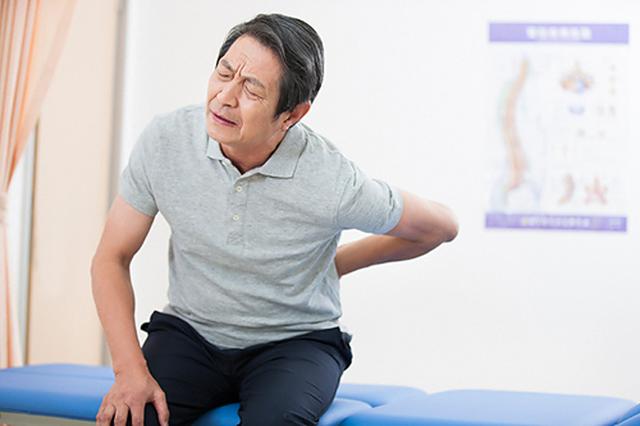 老年人腰腿疼是什么原因