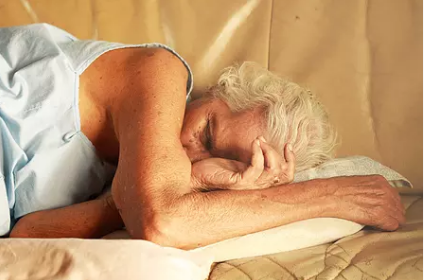 正确对待老人失眠问题
