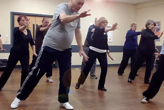 老人跳舞对健康有什么好处